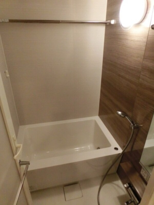 浴室(※同じタイプ別号室参考写真)