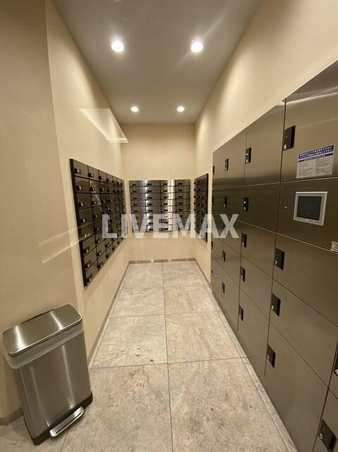 物件外観写真2　(宅配ボックス)