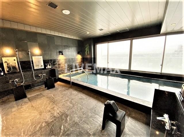 物件内観写真14　(最上階スパ・フィットネス・スカイラウンジ)