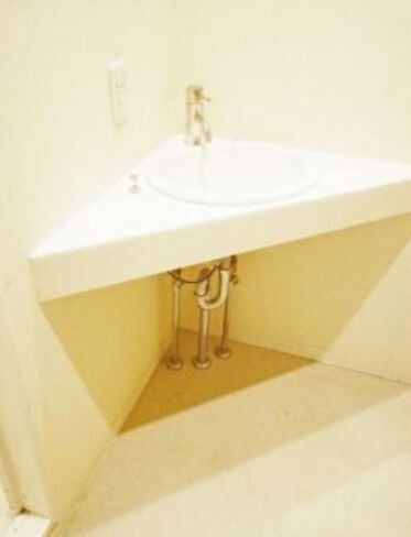 物件内観写真12　(★「代々木」駅徒歩2分の駅近好立地★)