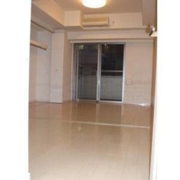 寝室(★東南角部屋・3面採光・採光良好★)