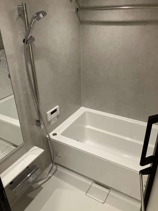 浴室(※同じタイプ別号室参考写真)