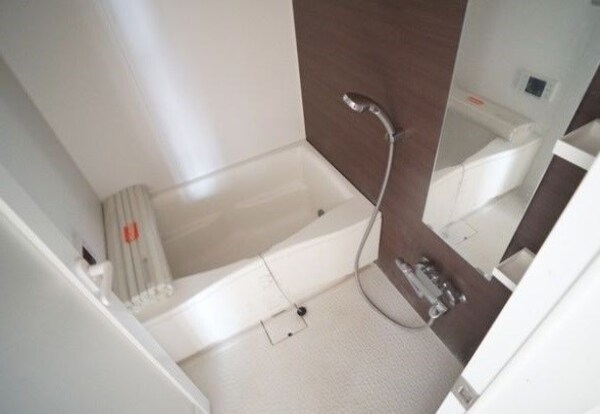 浴室(※同じ間取り別号室参考写真)