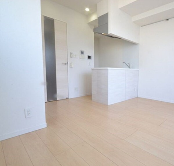 居室(※同じ間取り別号室参考写真)