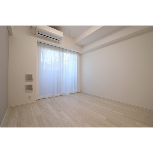 洋室(※同じタイプ別号室参考写真)