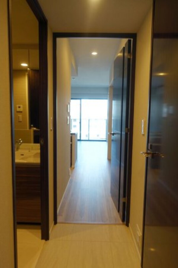 玄関(別号室参照)