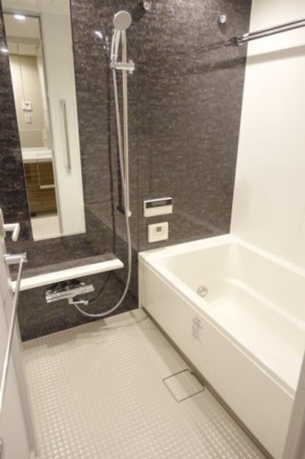 浴室(別号室参照)