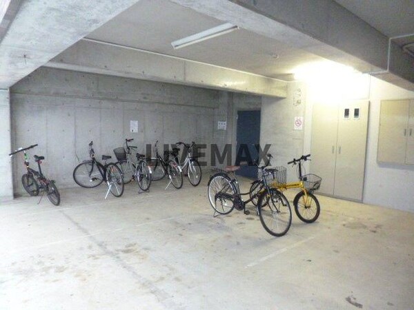 駐車場(弊社は全物件が仲介手数料半月分+税でご紹介可能です。)