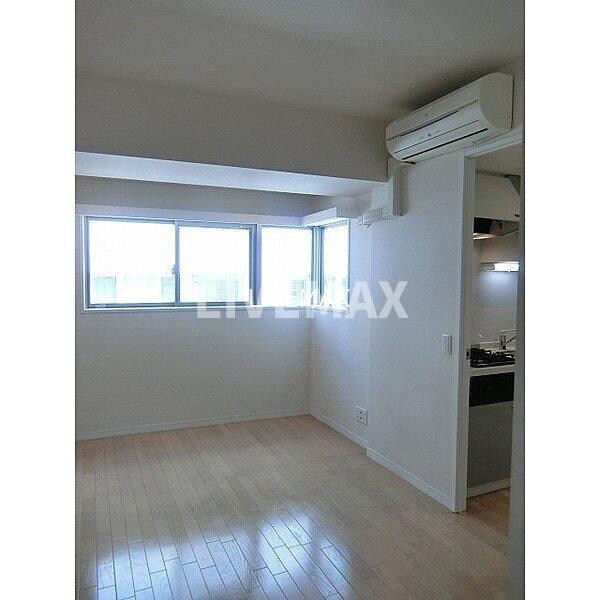 寝室(家具家電付きセットアップ賃貸)