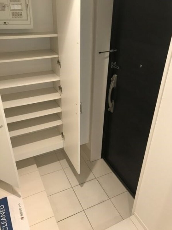 玄関(別号室参考写真)
