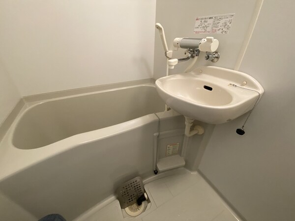 浴室(弊社は全物件が仲介手数料半月分でご紹介可能です。)
