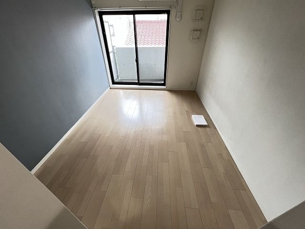 内装他