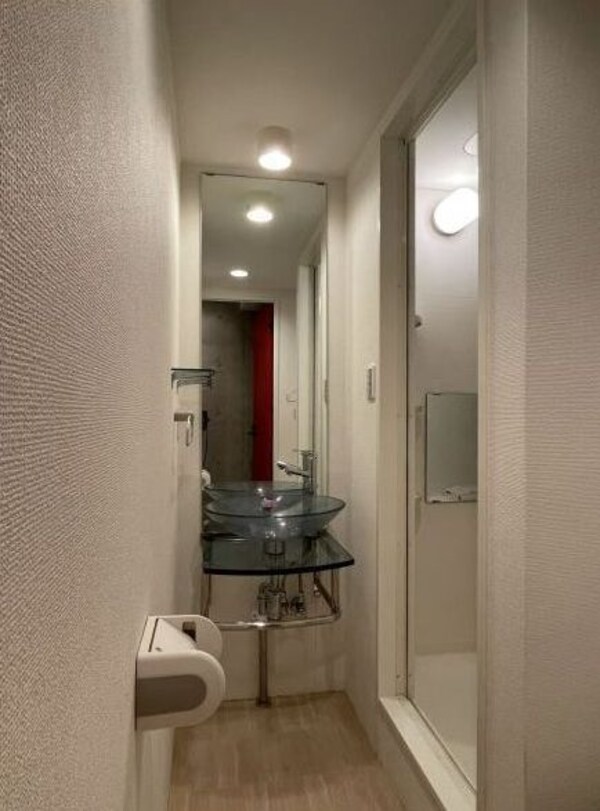 独立洗面台