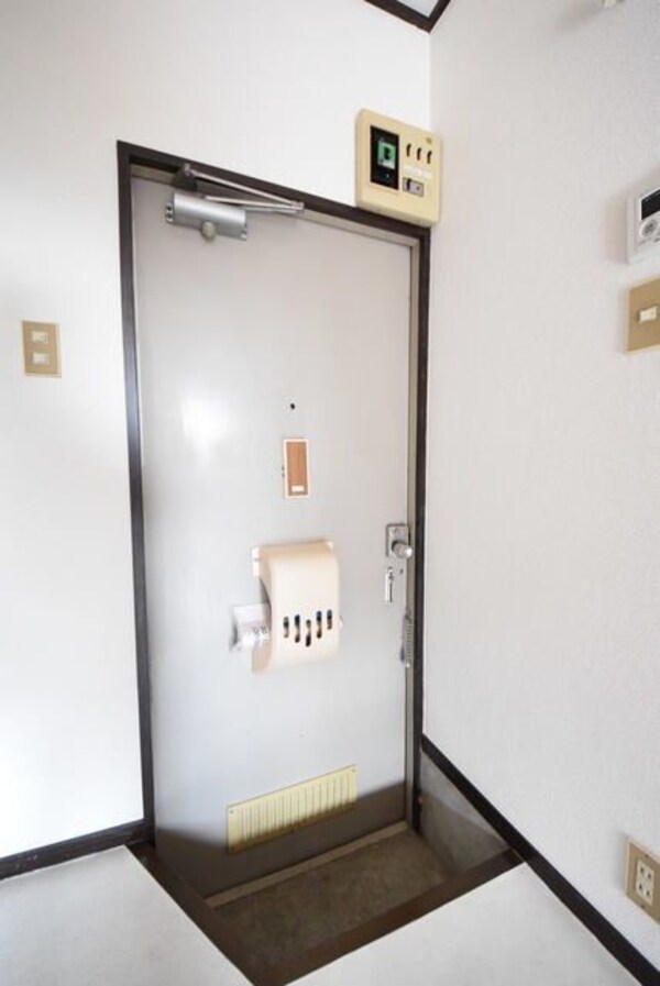 玄関(別号室参考写真)