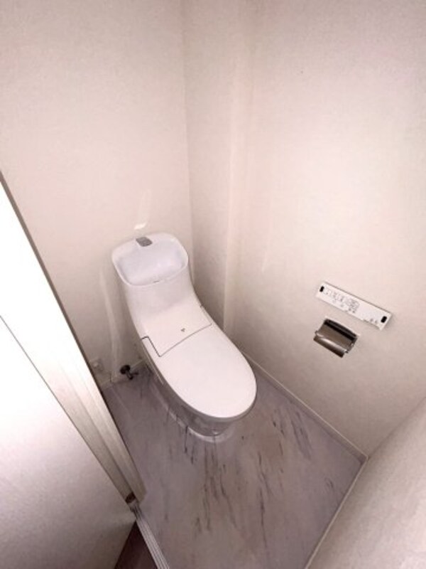 トイレ(別部屋参考写真)