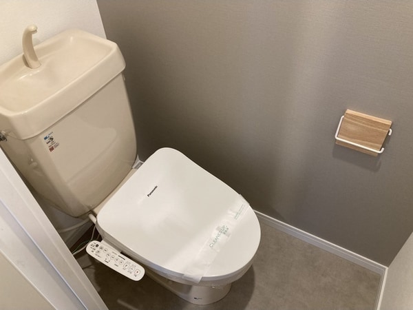 トイレ(※同じ間取り別号室参考写真)