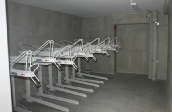 駐車場(駐輪所)