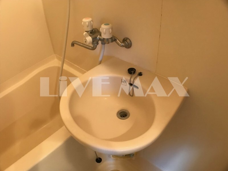 物件内観写真8　(洗面台)