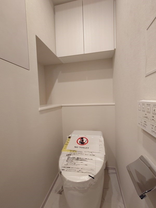 トイレ(別号室参考写真)