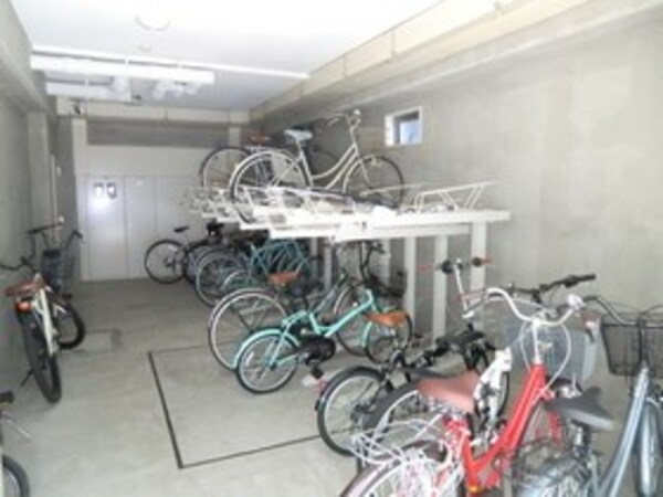 建物設備(駐輪場)