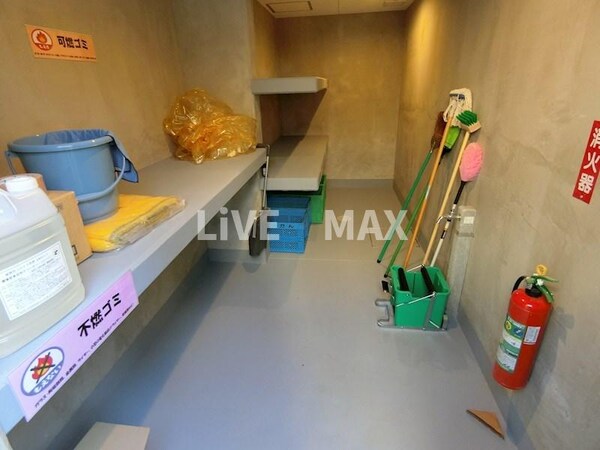 建物設備(敷地内ゴミ置き場)