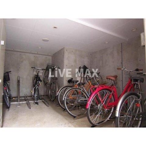 物件外観写真4　(駐輪場)