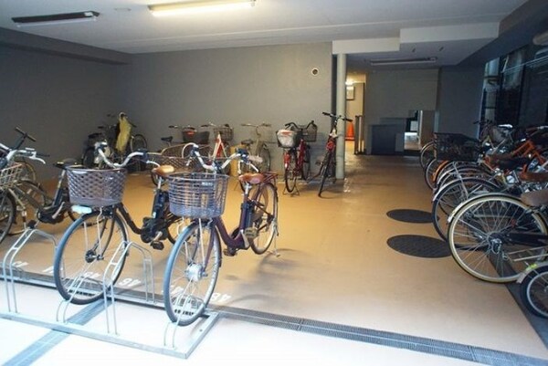 建物設備(駐輪場)