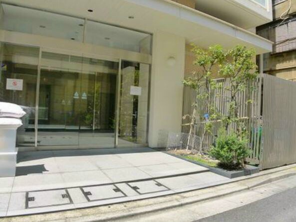 物件外観写真2　(　★《見学予約受け付け中》設備充実のハイグレード賃貸マンショ)