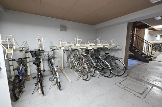 物件外観写真4　(駐輪場)