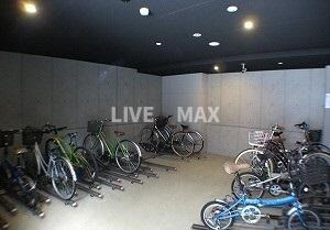 物件外観写真4　(駐輪場)