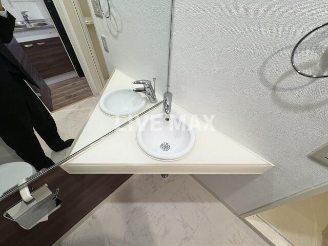 物件内観写真13　(※別号室参考写真)