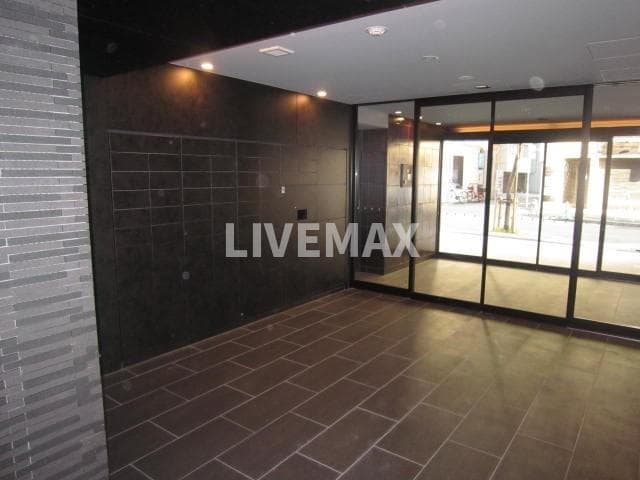 物件外観写真2　(仲介手数料は賃料の0.55ヶ月分)