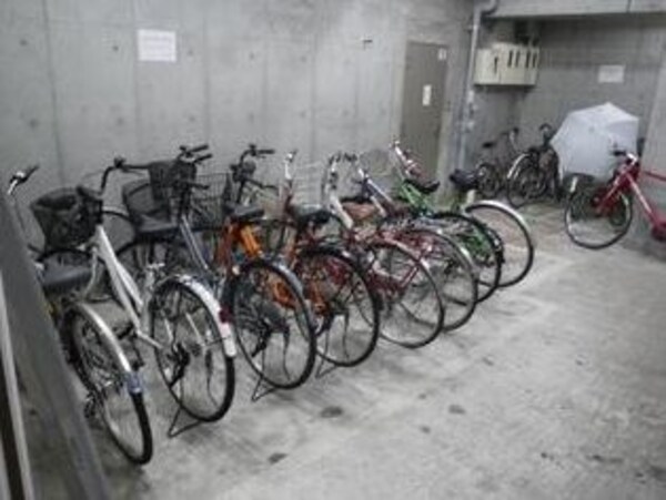 駐車場(駐輪場)