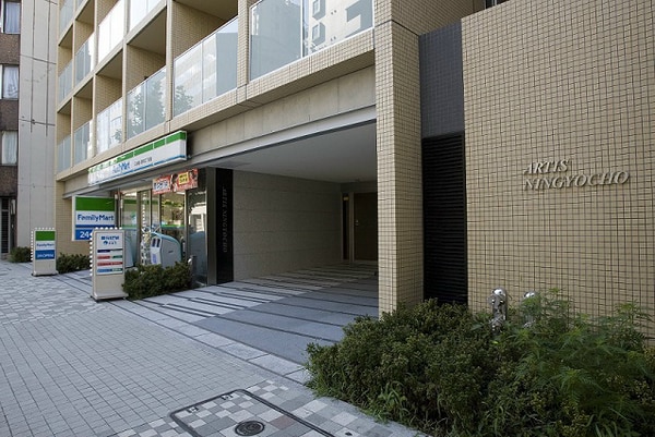 エントランス(設備備充実のハイグレード賃貸マンションです。)