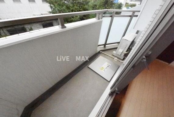 物件内観写真10　(～外の空気を感じるベランダ～)