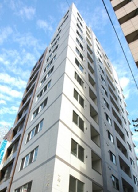 コンフォリア上野広小路外観写真