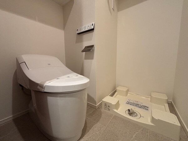 トイレ(別号室参考写真)
