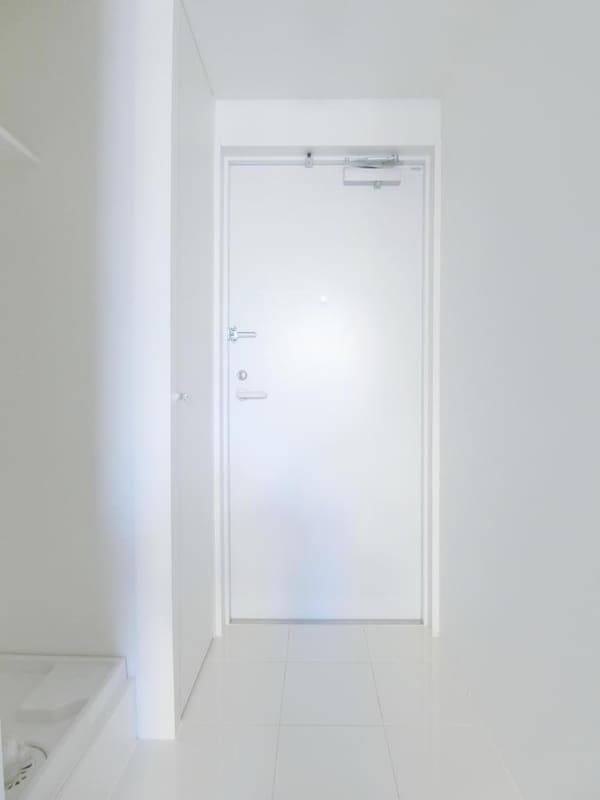 玄関(別号室参照)