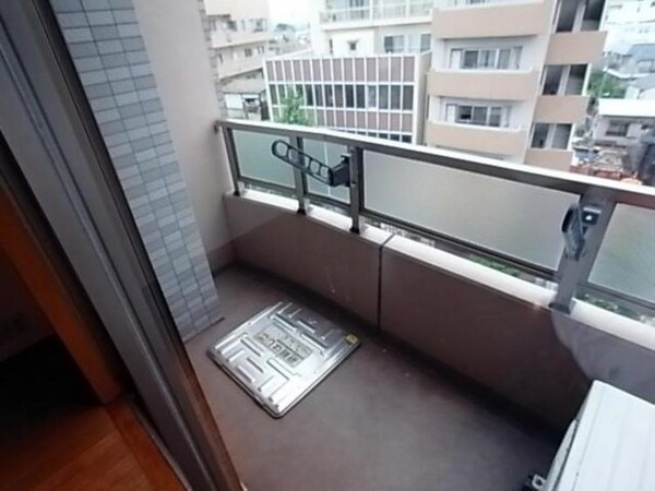 バルコニー(当店は都内全域の家具家電付き物件をご紹介可能です。)