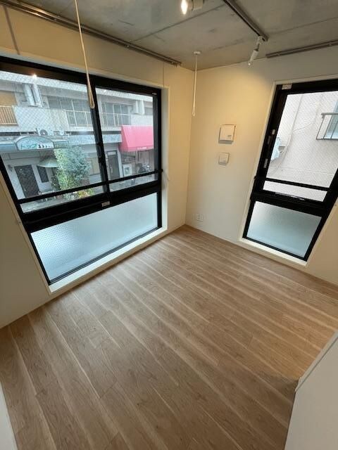 物件内観写真9　(別号室参考写真)