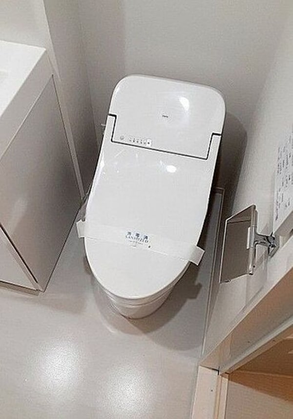 トイレ(別号室参考写真)