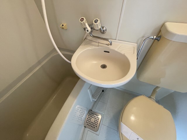 物件内観写真16　(別号室参考写真)