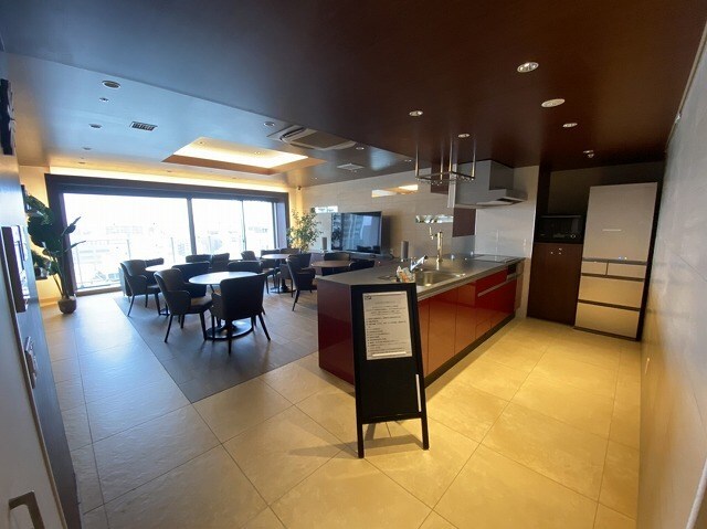 物件内観写真18　(最上階スカイラウンジ・キッチン付)