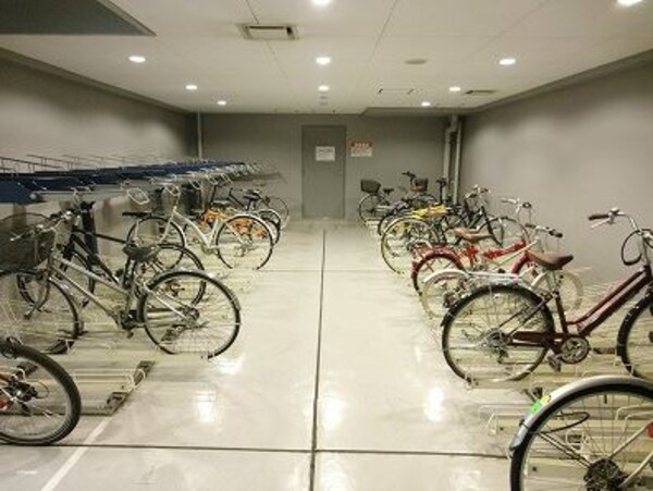 建物設備(駐輪場)