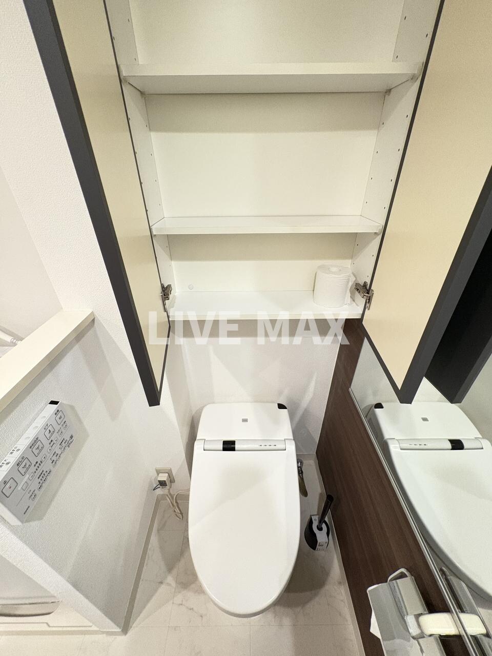 物件内観写真11　(※別号室参考写真)