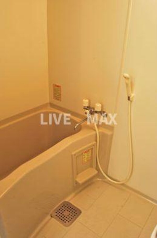 浴室(家具・家電つきマンション)