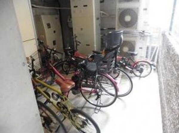 建物設備(～自転車は駐輪場へ～)