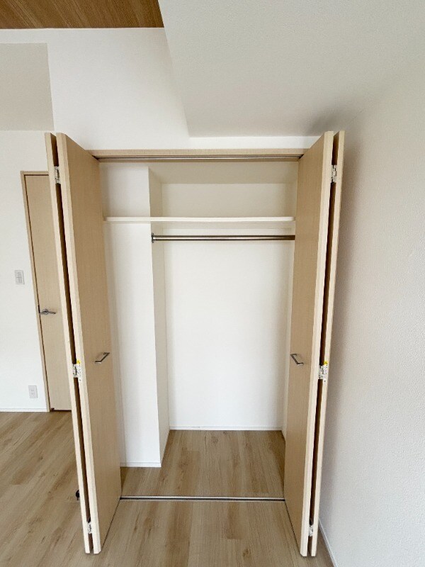 物件内観写真10　(別号室参考写真)