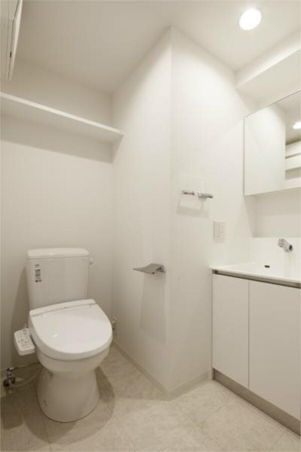 トイレ(別号室参考写真)