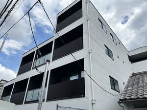 ラクラス三軒茶屋外観写真